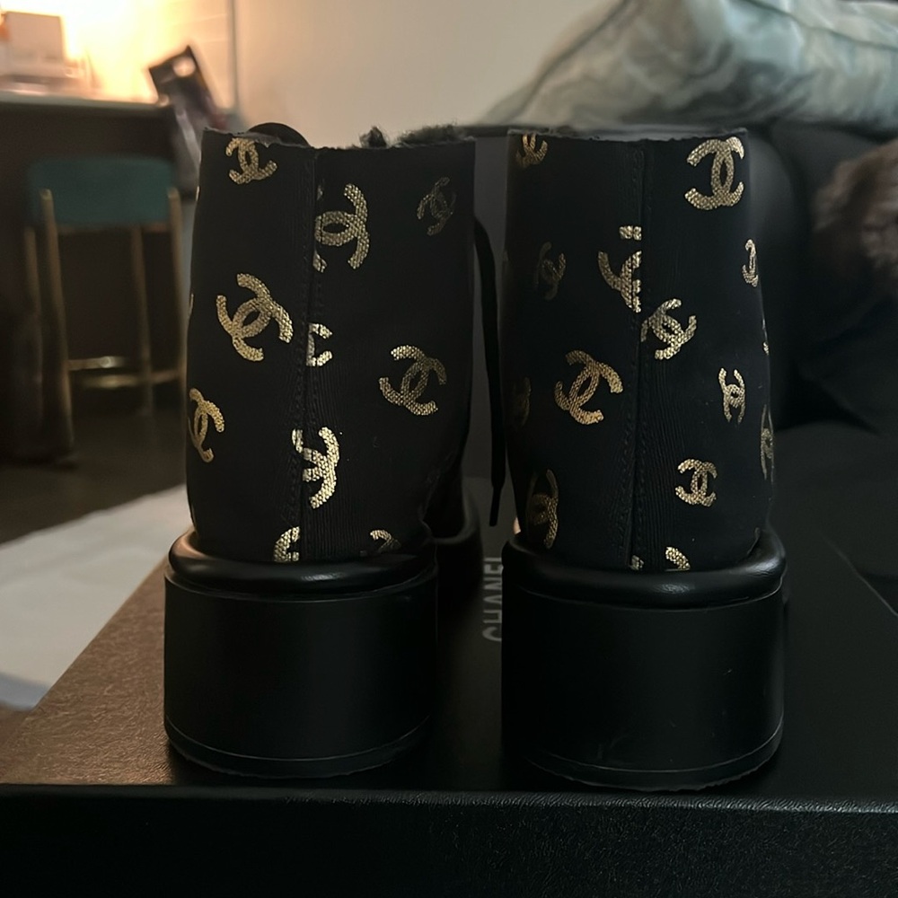 Chanel boots - Picture 7 of 8